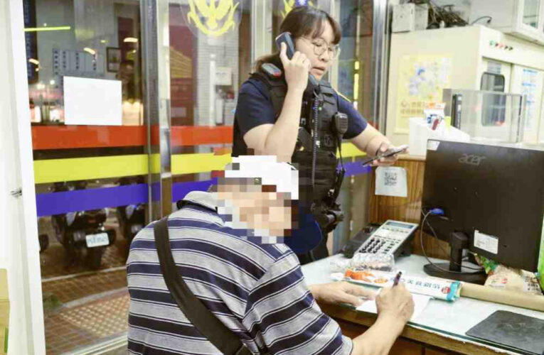 以人為本、主動關懷　竹市警暖心協助深夜徘徊街頭迷失老人平安返家