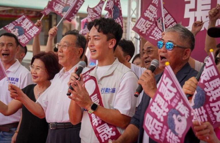 高雄市議員參選人張騏晟競選總部正式成立！千人爆場！