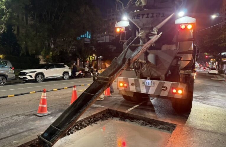 鼓山南屏路因箱涵破損造成道路下陷  水利局已於9/5搶修完成　