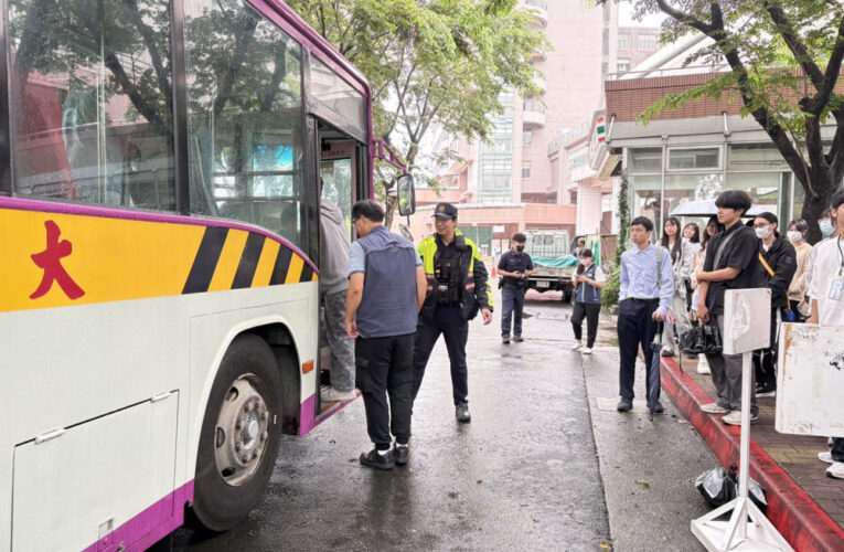 交通安全月開跑！岡山警攜監理所進校園　揭大型車「死角危機」
