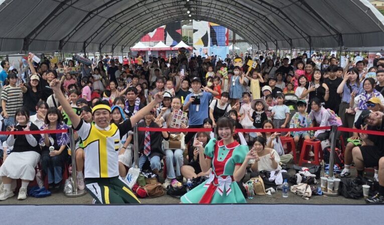 駁二嗨翻！高雄交安祭結合音樂祭 青年學子響應騎車母通趕
