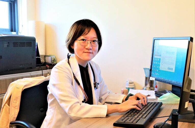 雙重疫情夾擊開學季　把握疫苗開打速接種