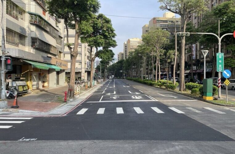 高市水利局左營區翠峰路側溝改善完工 通過8月大豪雨考驗