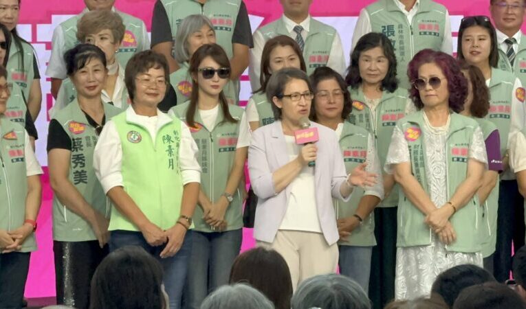 蕭美琴赴鹿港參香祈福、彰化市競總開講！力挺陳素月展現女性堅韌力量