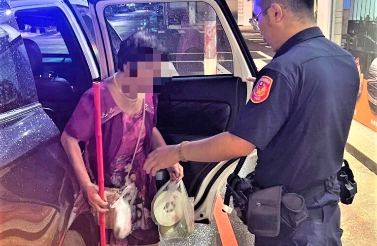老婦步行體力透支　南門警關懷貼心陪伴安全到家