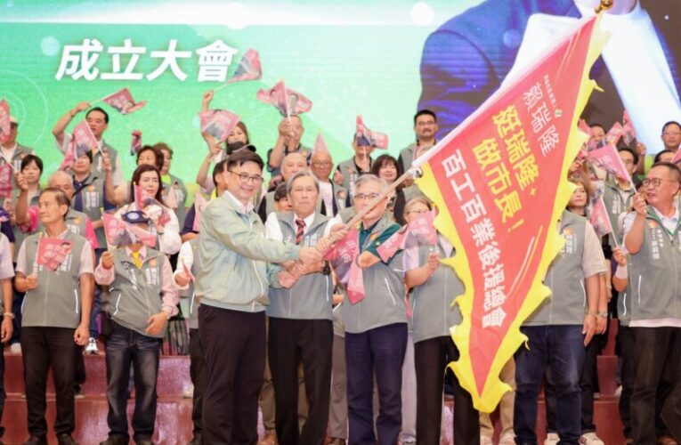 賴瑞隆百工百業後援總會成立　向市民致敬、承諾每一句心聲都聽好