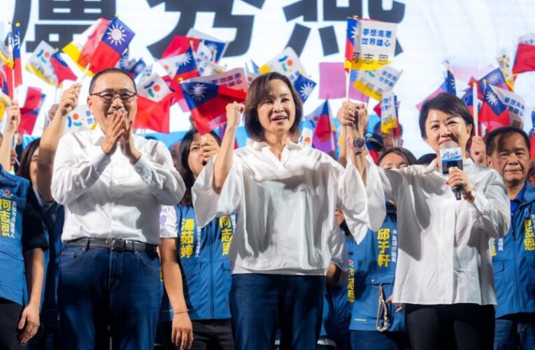柯志恩攜手王金平、侯友宜、盧秀燕　「岡好起飛」展現團結氣勢 現場湧入3萬人！